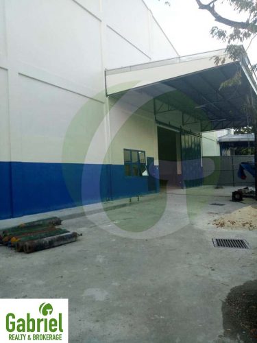 outside the warehouse for rent in mandaue