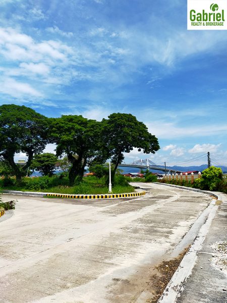 cemented roads and curves of valle verde cebu