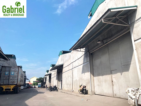 parking spaces in the warehouse for rent in mandaue